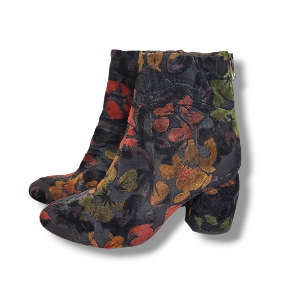 Anthropologie Shoes - Etham Anthropologie Velvet Floral Heeled Boots Women's Size EU 36 US 5.5/6